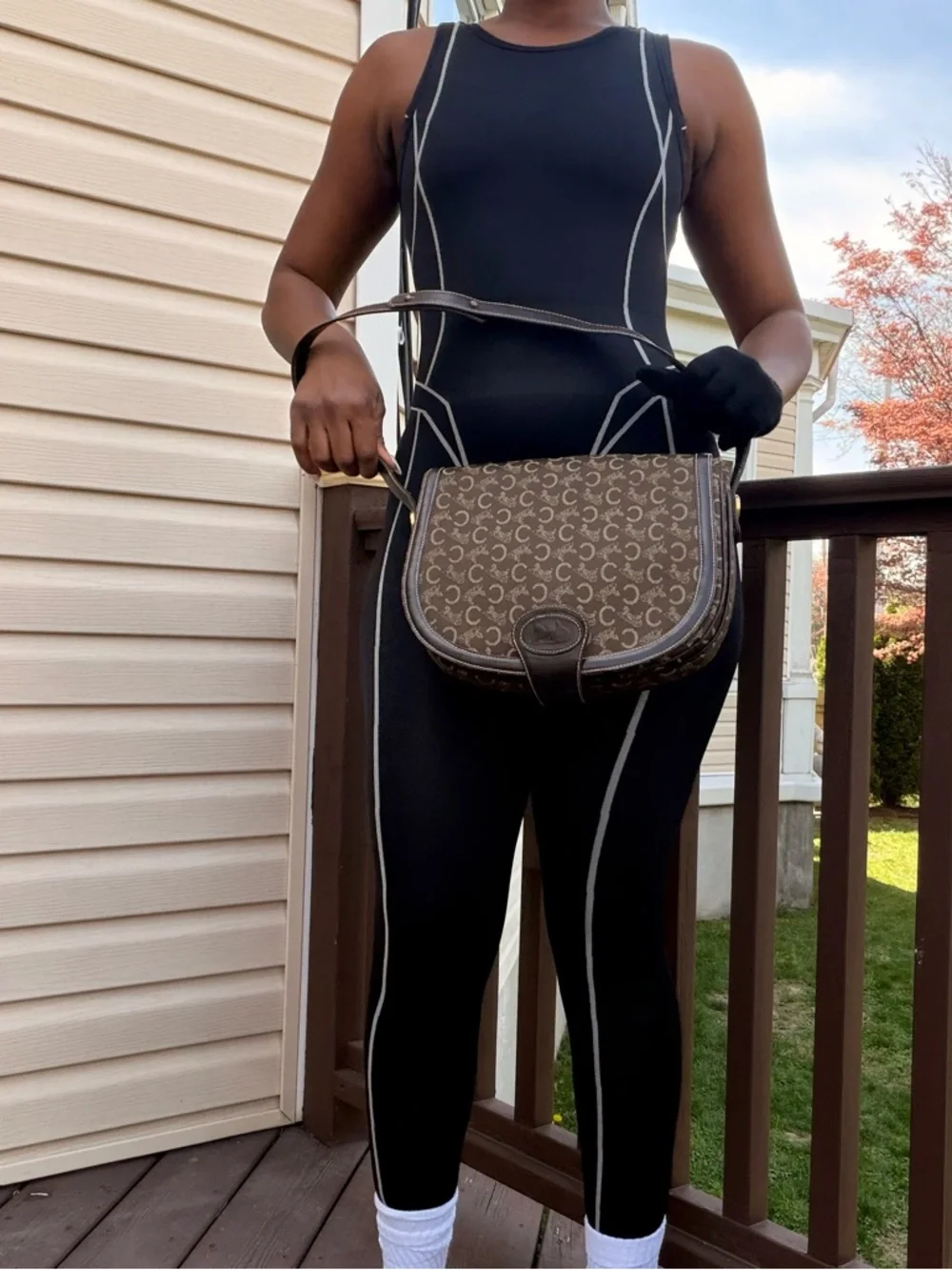 Pre-loveAuthentic Celine Vintage Brown Handbag – Timeless Chic Style - Picture 5 of 16